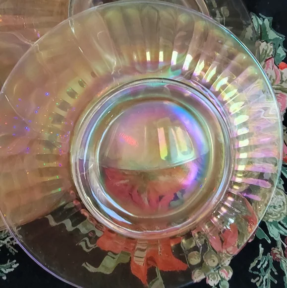 🍑  6 Vintage Iridescent Pressed Glass Salad/Dessert Plates  🍰  EVC - Picture 10 of 13